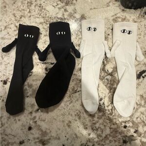 *BRAND NEW WITHOUT TAGS* Set of 2 Magnetic Holding Hands Socks Black and White